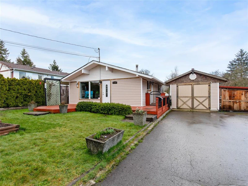 471 Nova Street, Nanaimo BC V9R 1C4