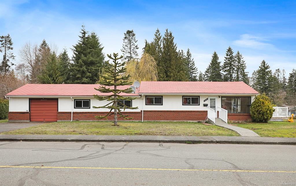 1241 2nd Street, Courtenay, BC, V9N 1C9 - 2