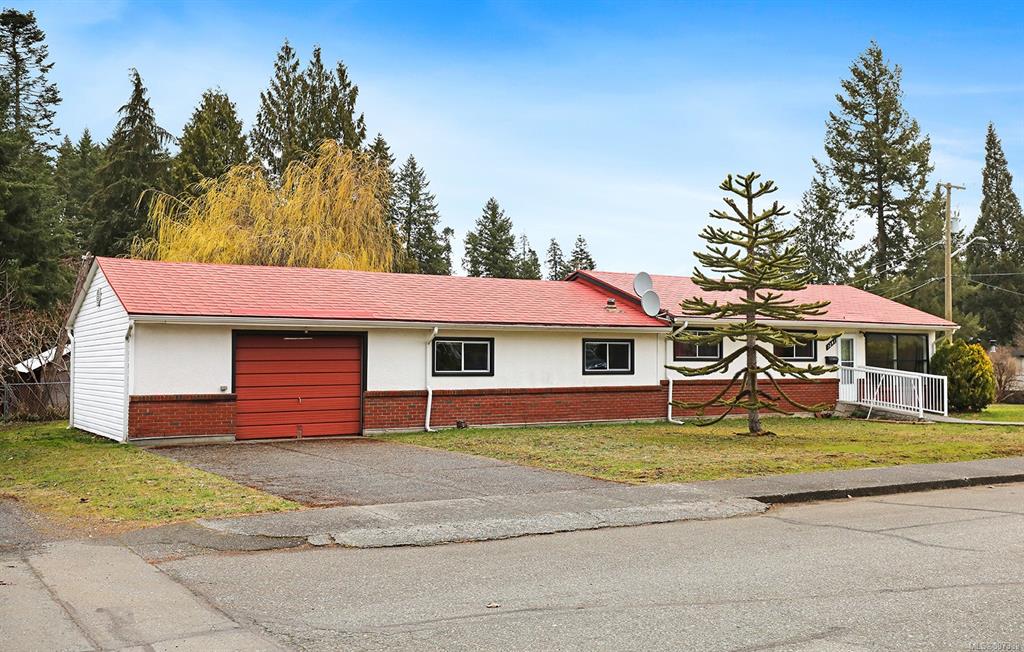 1241 2nd Street, Courtenay, BC, V9N 1C9 - 3