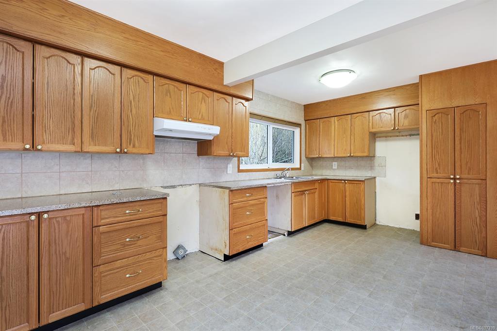 1241 2nd Street, Courtenay, BC, V9N 1C9 - 8