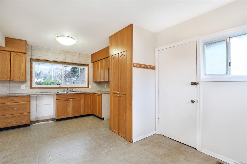 1241 2nd Street, Courtenay, BC, V9N 1C9 - 10