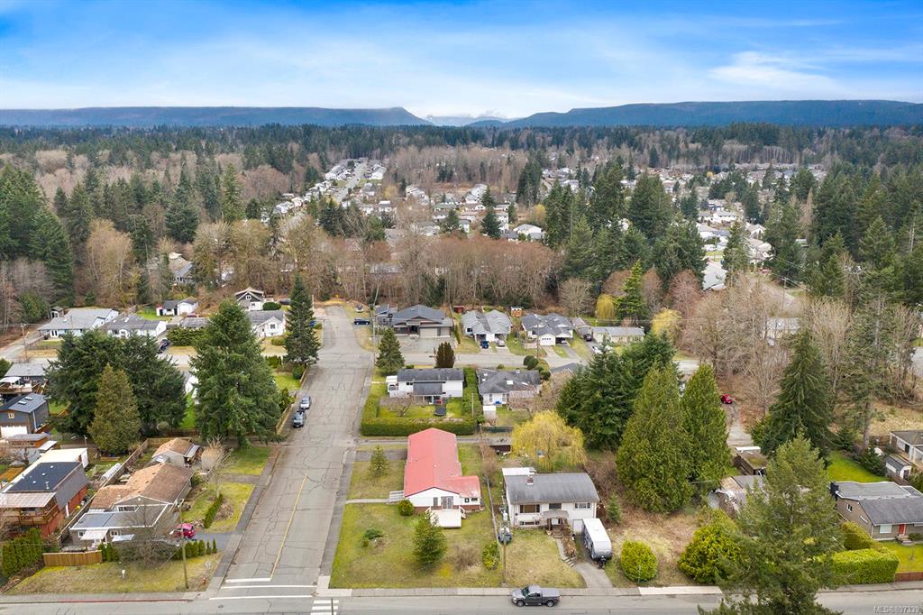 1241 2nd Street, Courtenay, BC, V9N 1C9 - 25
