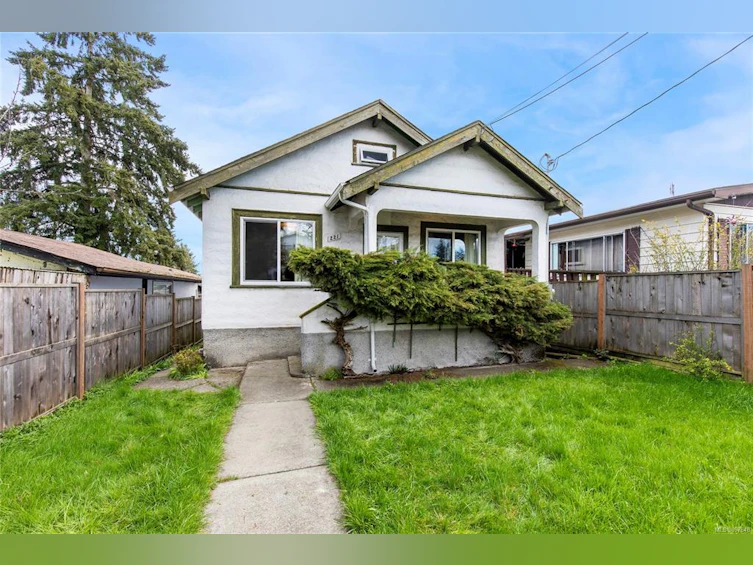 221 Princess Street, Nanaimo, BC, V9R 4M8