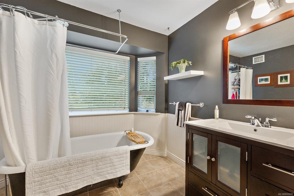 2054 Evergreen Road, Campbell River, BC, V9W 7L1 - 24