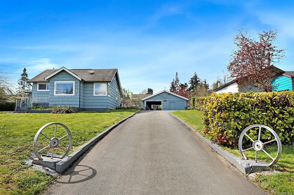 3945 S Island Highway, Royston, BC, V0R 2V0