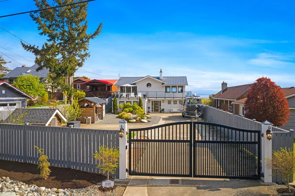 1808 Astra Road, Comox, BC, V9M 4B4 - 2