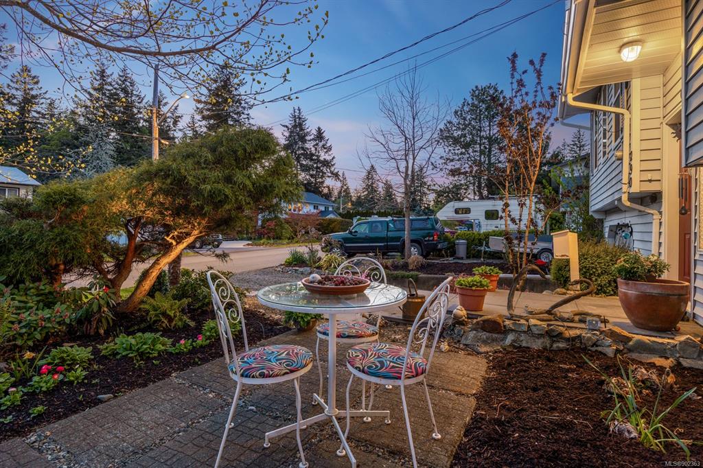 290 Quadra Place, Comox, BC, V9M 3B7 - 3