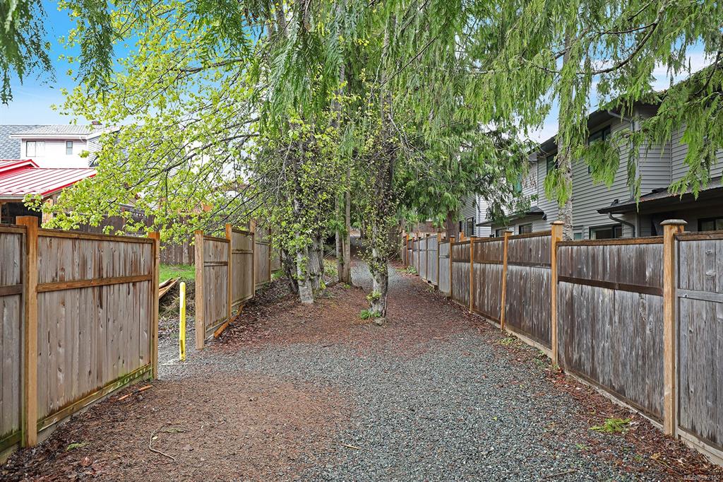 12-2607 Kendal Avenue, Cumberland, BC, V0R 1S0 - 25