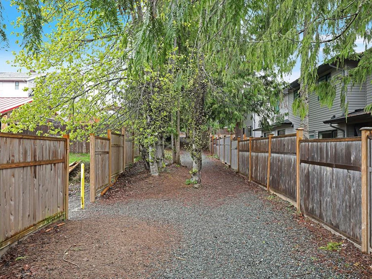 12-2607 Kendal Avenue, Cumberland, BC, V0R 1S0 - 25