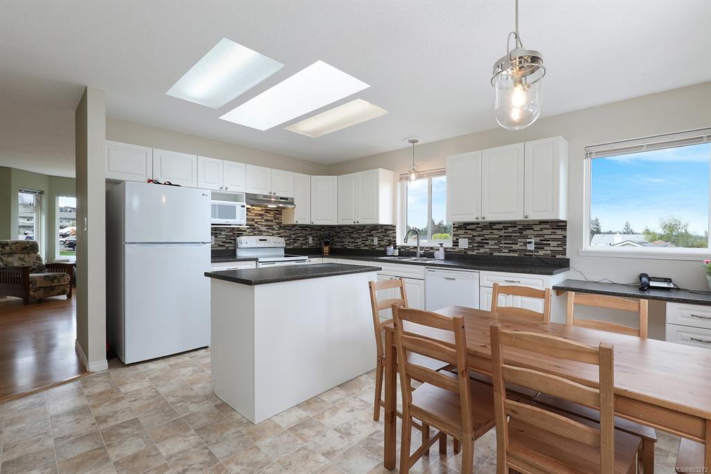 2741 Fairmile Road, Campbell River, BC, V9W 7L6 - 4