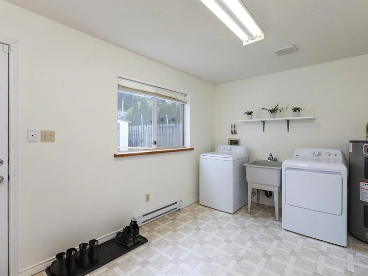 2741 Fairmile Road, Campbell River, BC, V9W 7L6 - 24
