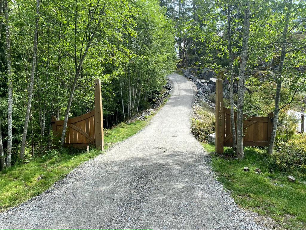 10 Norton Drive, Campbell River Area Small Islands, BC, V0P 1K0 - 3