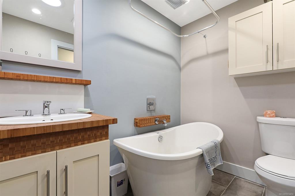 162 Willemar Avenue, Courtenay, BC, V9N 3L4 - 23