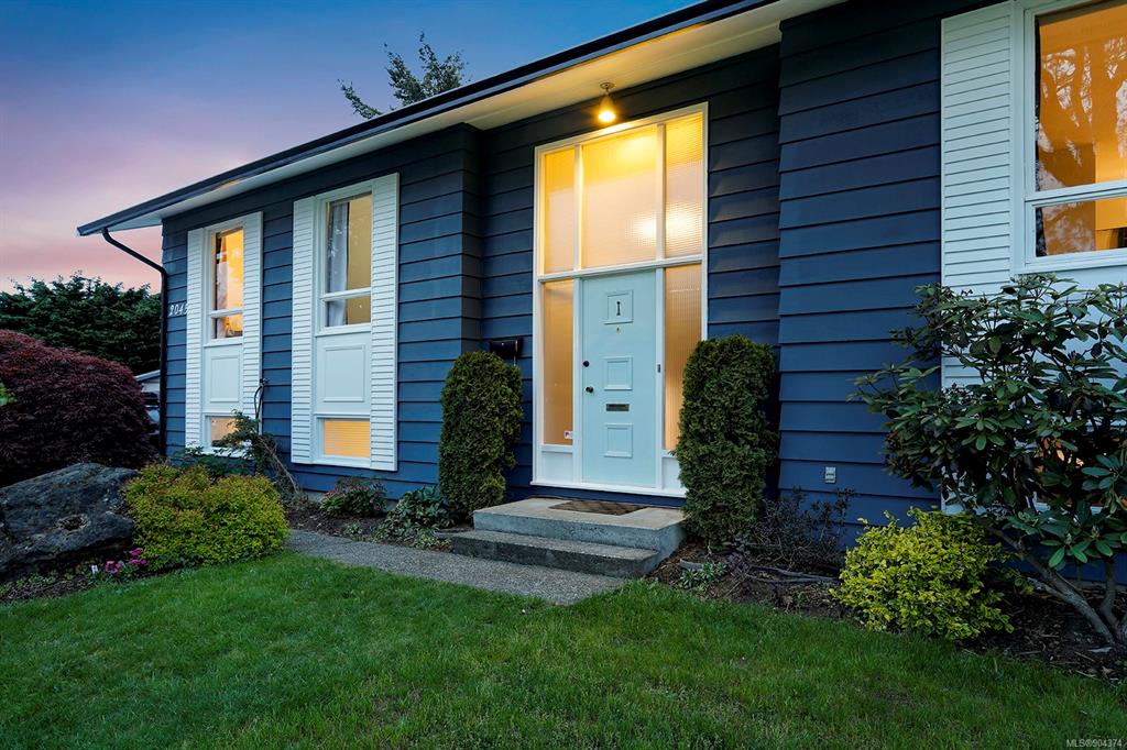 2045 Hemlock Place, Courtenay, BC, V9N 3B9 - 3