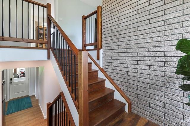 2045 Hemlock Place, Courtenay, BC, V9N 3B9 - 4