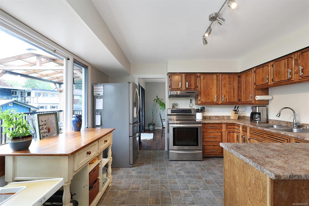 2045 Hemlock Place, Courtenay, BC, V9N 3B9 - 9