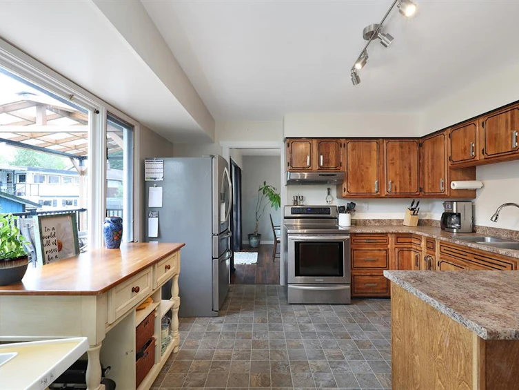 2045 Hemlock Place, Courtenay, BC, V9N 3B9 - 9
