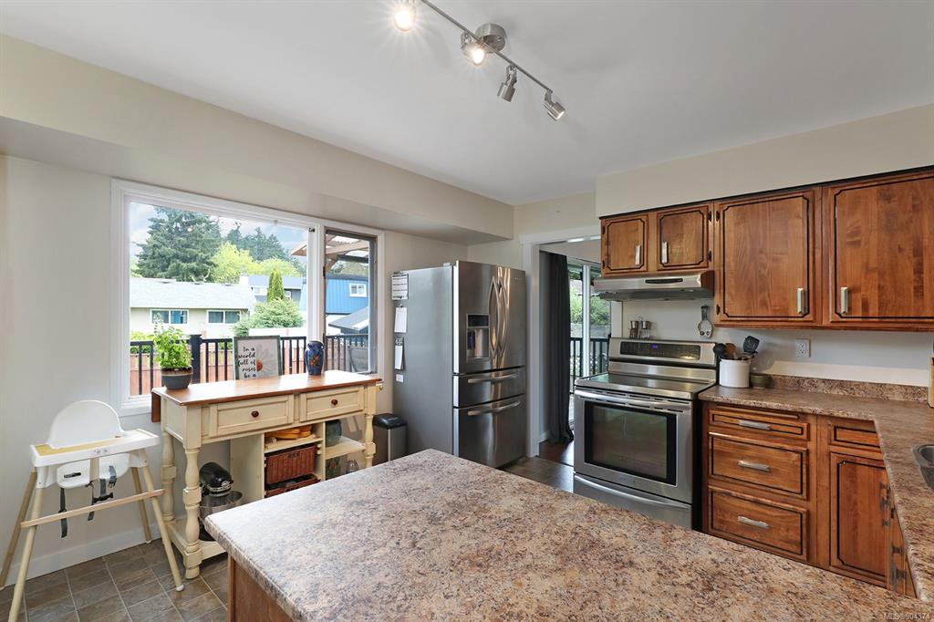 2045 Hemlock Place, Courtenay, BC, V9N 3B9 - 10