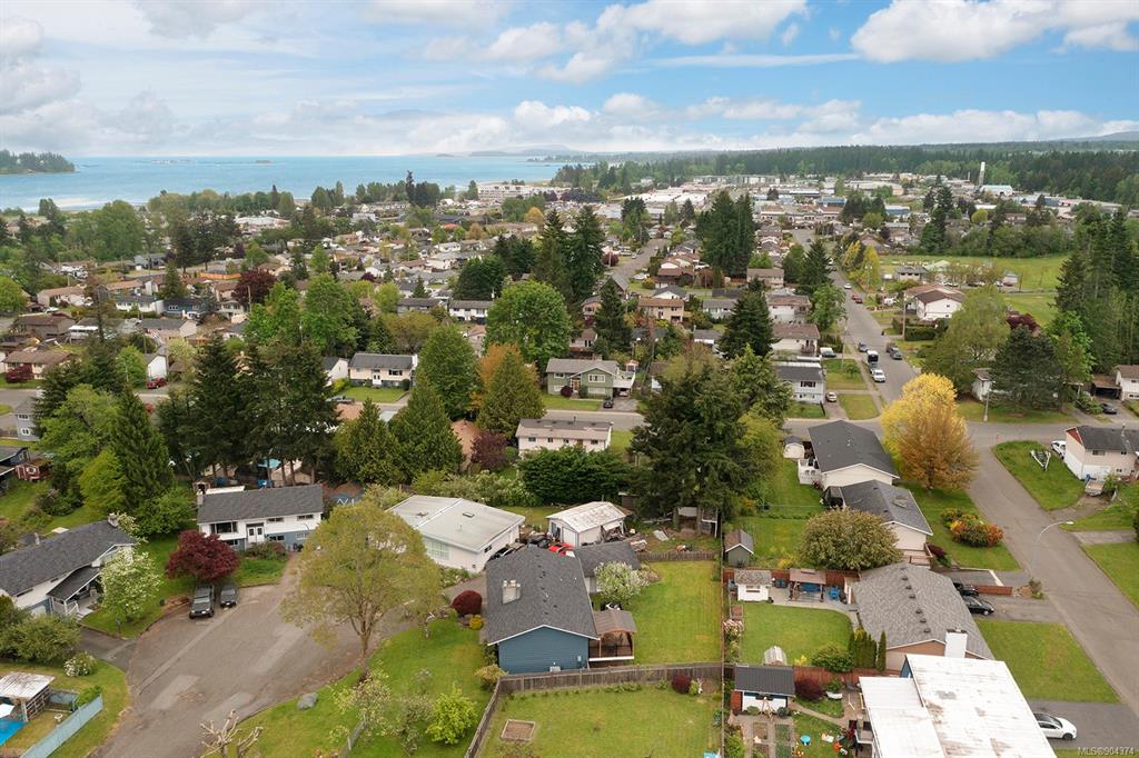 2045 Hemlock Place, Courtenay, BC, V9N 3B9 - 28