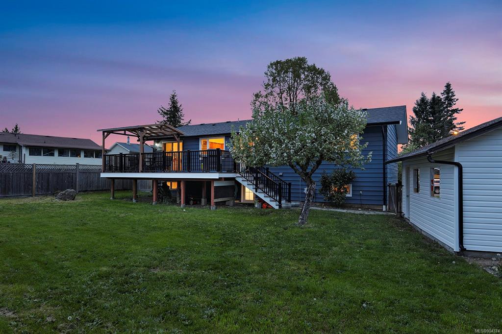 2045 Hemlock Place, Courtenay, BC, V9N 3B9 - 32