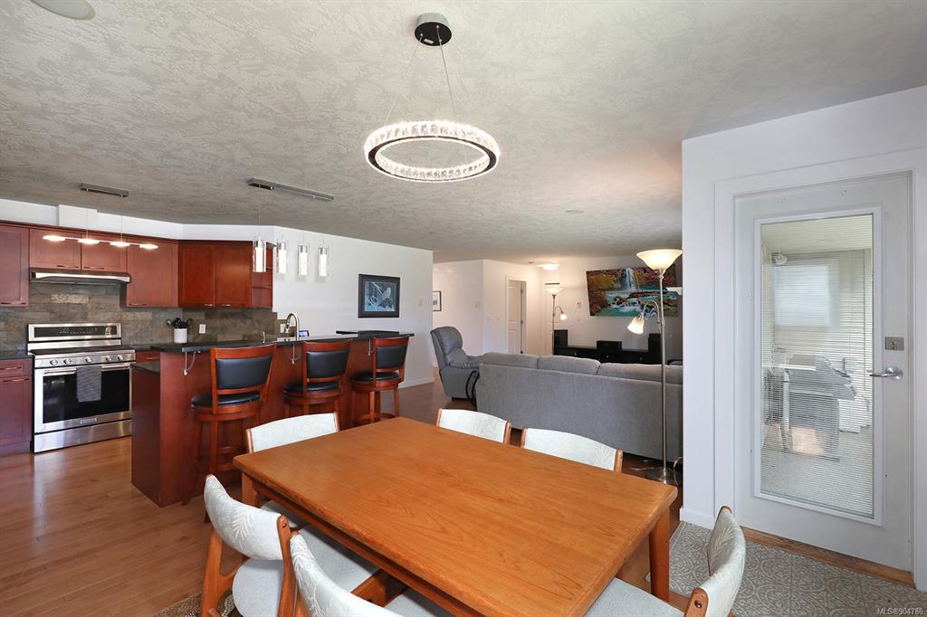 2181 Stirling Crescent, Courtenay, BC, V9N 9W6 - 10