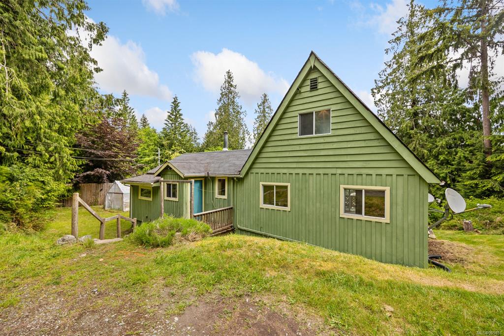 818 Austin Drive, Cortes Island, BC, V0P 1K0 - 11