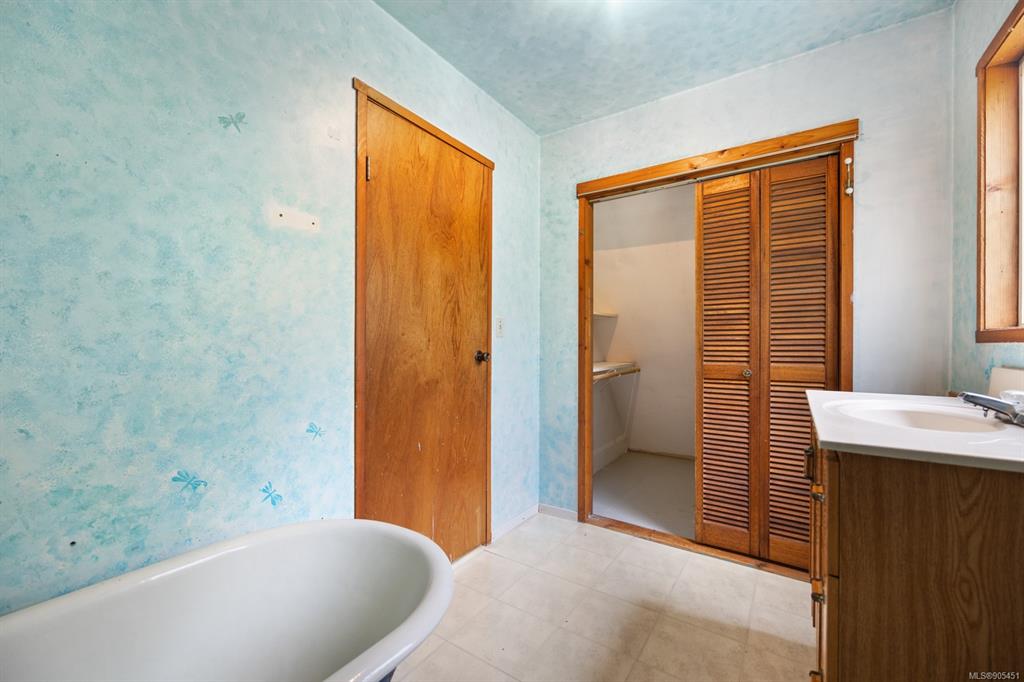 818 Austin Drive, Cortes Island, BC, V0P 1K0 - 25