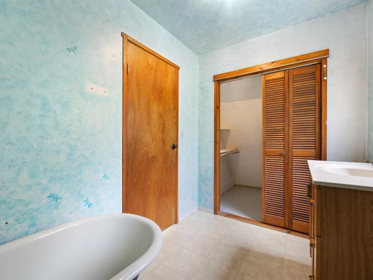 818 Austin Drive, Cortes Island, BC, V0P 1K0 - 25