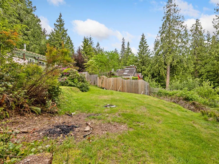 818 Austin Drive, Cortes Island, BC, V0P 1K0 - 34