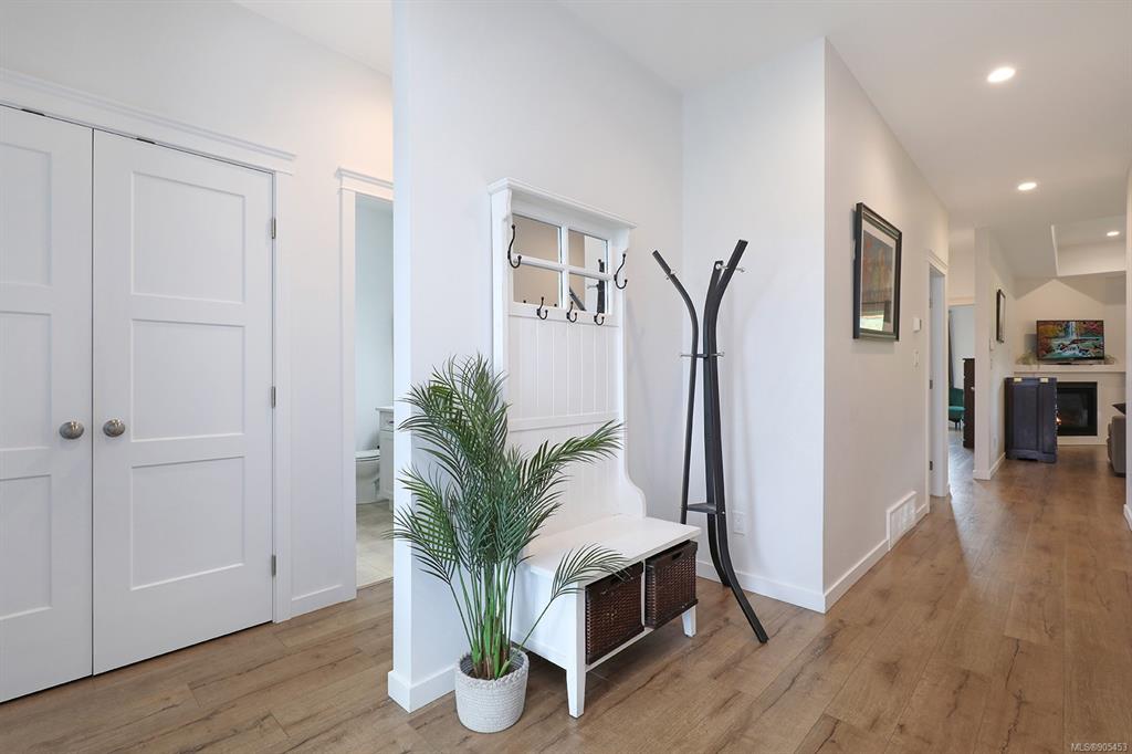 2511 Kentmere Avenue, Cumberland, BC, V0R 1S0 - 8