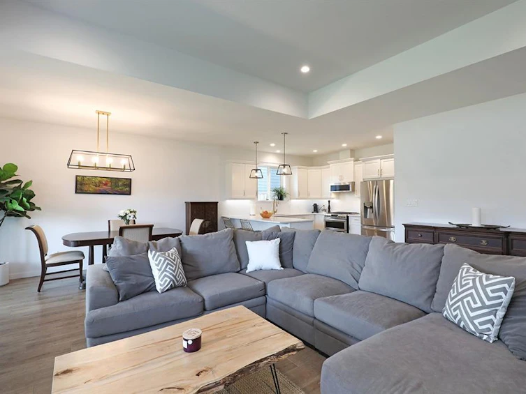 2511 Kentmere Avenue, Cumberland, BC, V0R 1S0 - 10