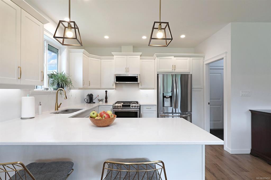 2511 Kentmere Avenue, Cumberland, BC, V0R 1S0 - 12