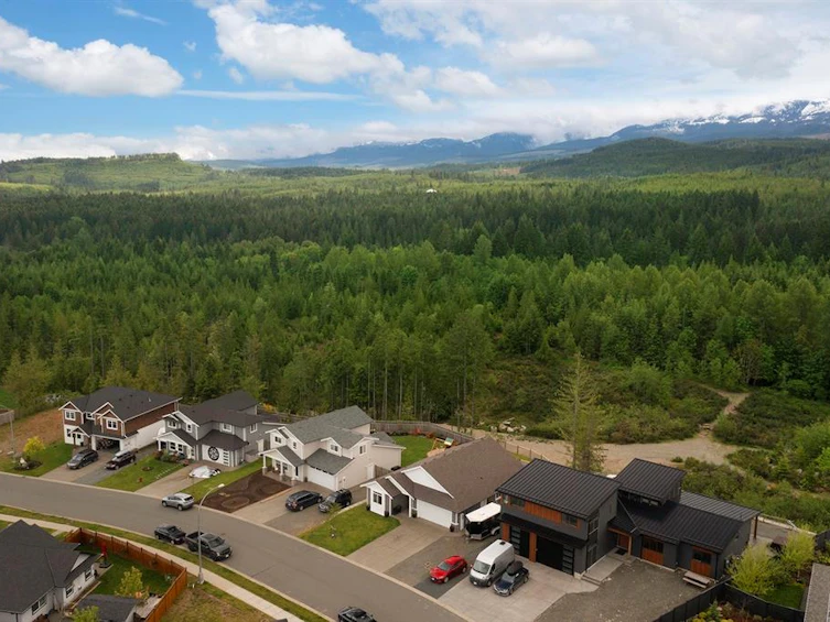 2511 Kentmere Avenue, Cumberland, BC, V0R 1S0 - 27