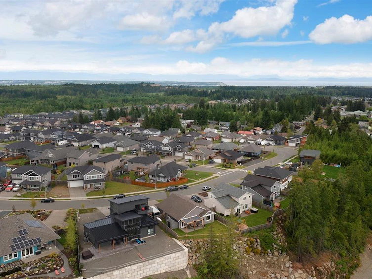 2511 Kentmere Avenue, Cumberland, BC, V0R 1S0 - 29