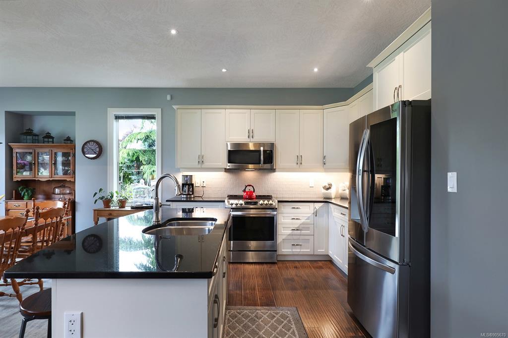501 Butchers Road, Comox, BC, V9M 4A3 - 7