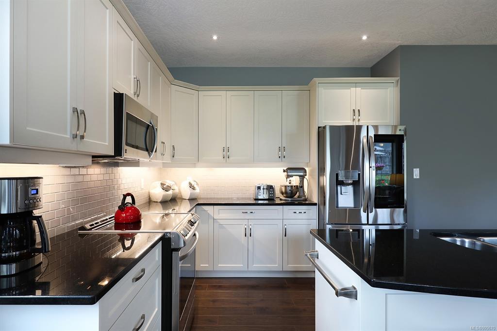501 Butchers Road, Comox, BC, V9M 4A3 - 9