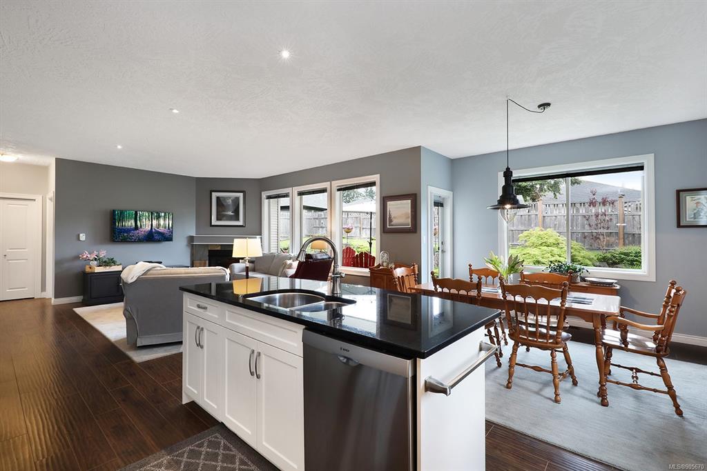 501 Butchers Road, Comox, BC, V9M 4A3 - 10
