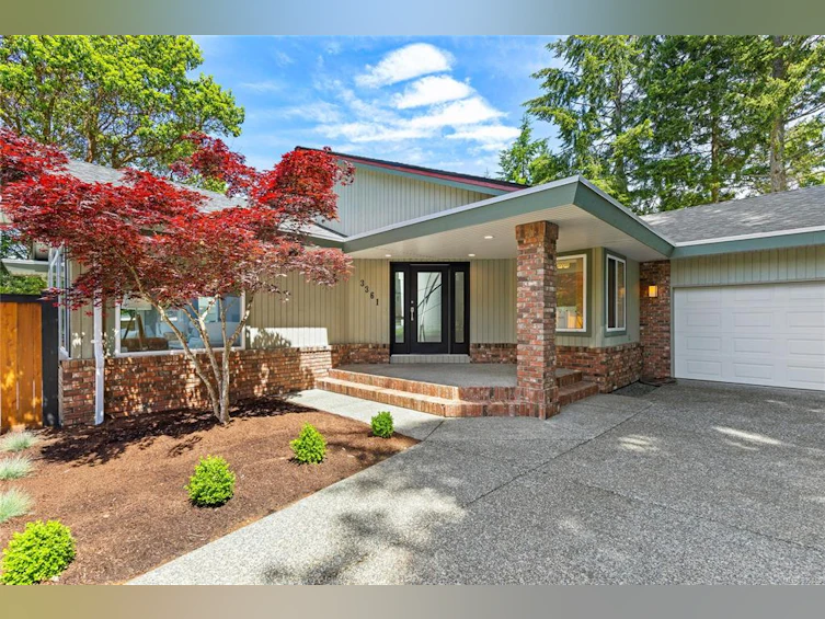 3361 Redden Road, Fairwinds, BC, V9P 9H4