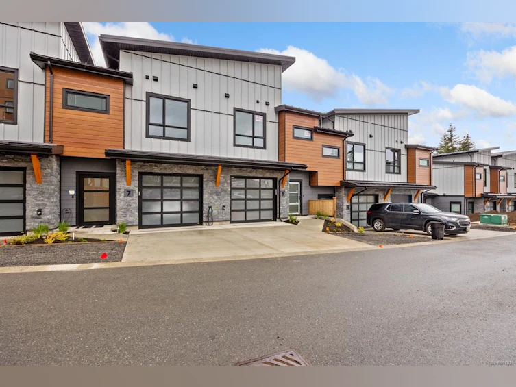 7-623 Crown Isle Boulevard, Courtenay, BC, V9N 9W8