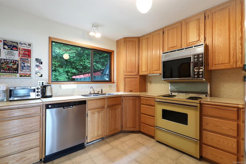 1478 Wilkinson Road, Comox, BC, V9M 4B3 - 11