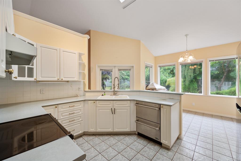 3135 Kensington Crescent, Courtenay, BC, V9N 8Z8 - 4