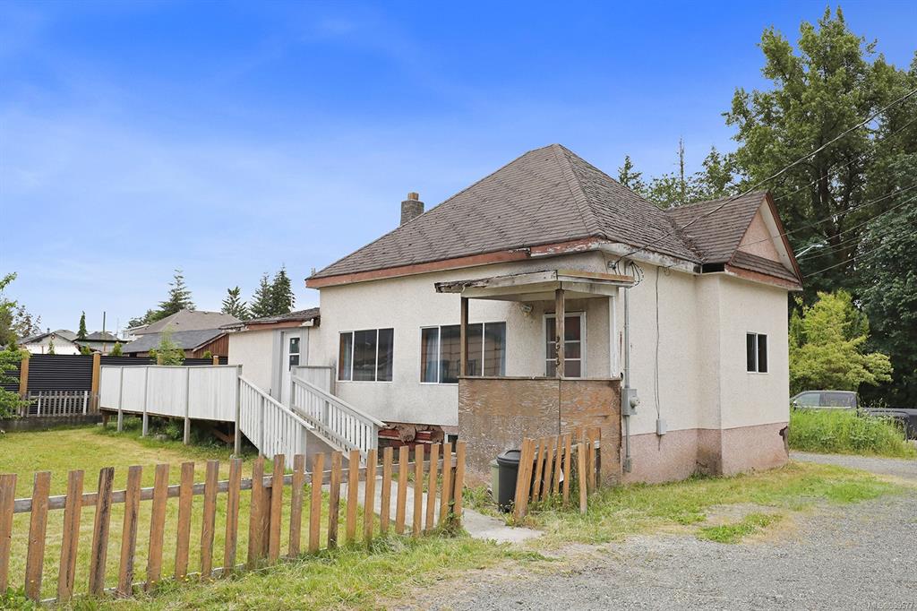 3232 Second Street, Cumberland, BC, V0R 1S0