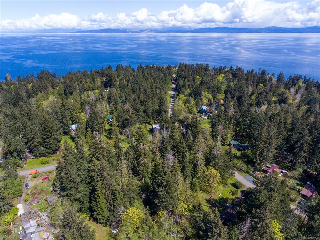 3250 Gunpowder Trail, Hornby Island, BC, V0R 1Z0