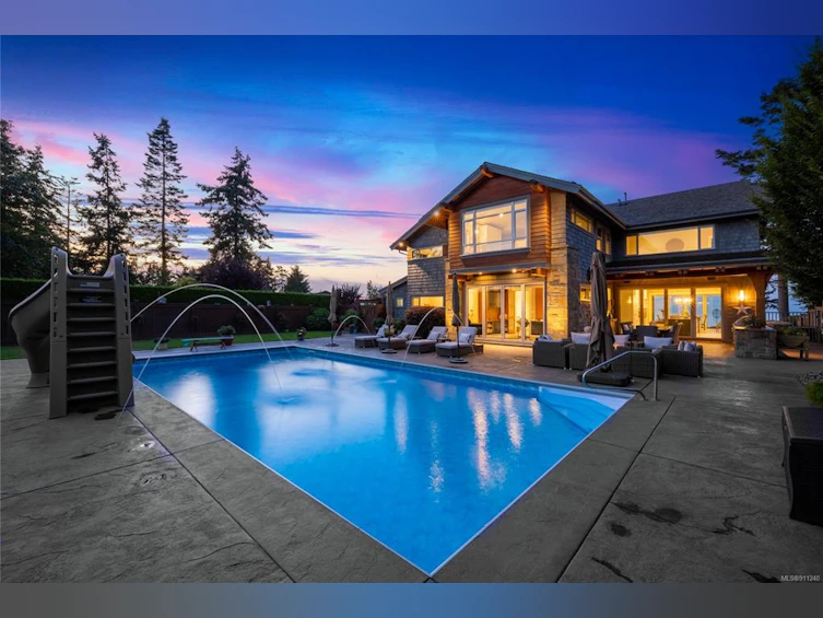 798 Fairwind Avenue, Parksville, BC, V9P 1B2