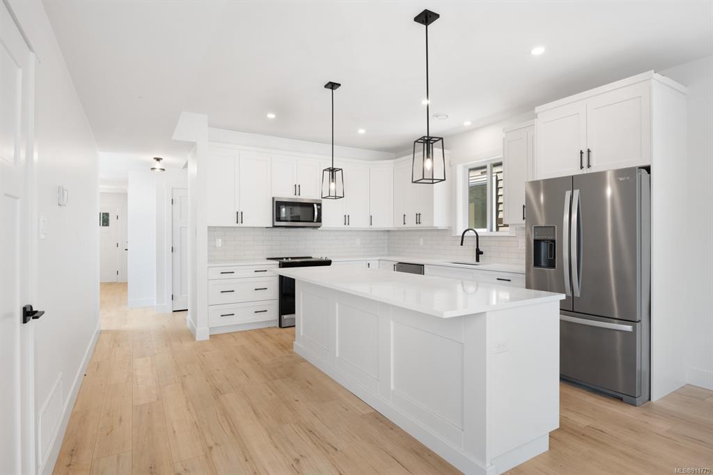 Lot A-2828 Maryport Avenue, Cumberland, BC, V0R 1S0 - 6