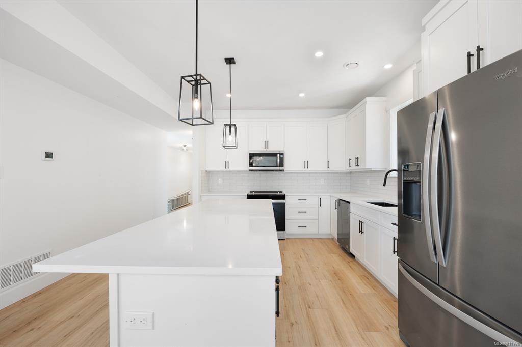 Lot A-2828 Maryport Avenue, Cumberland, BC, V0R 1S0 - 8