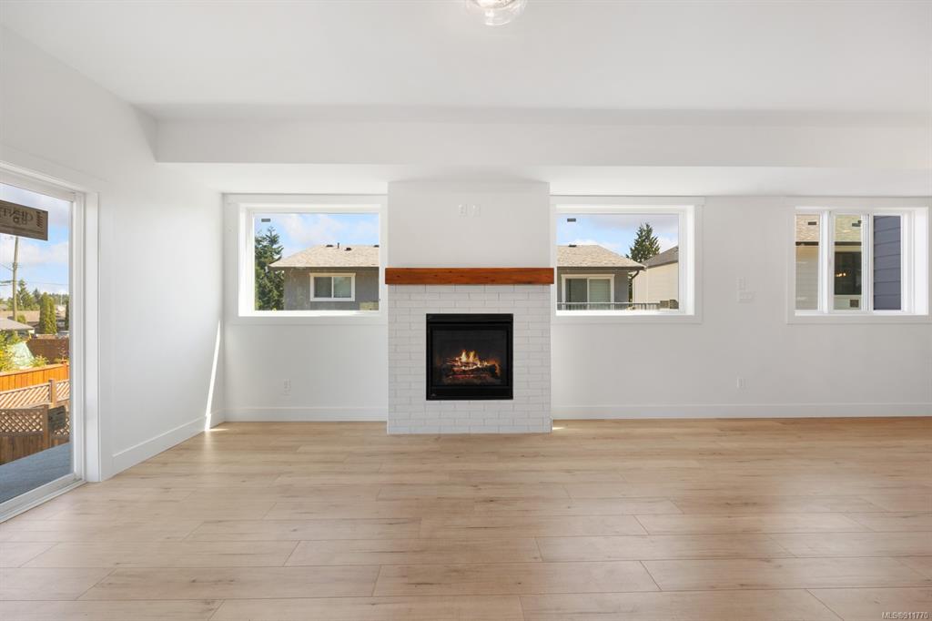 Lot A-2828 Maryport Avenue, Cumberland, BC, V0R 1S0 - 12