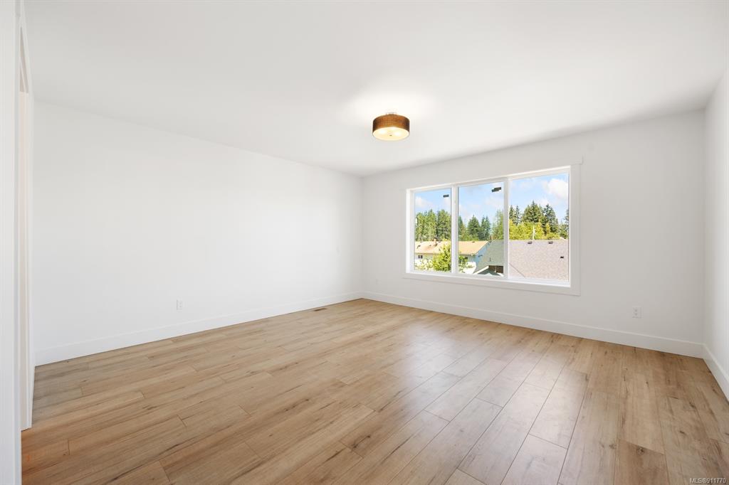Lot A-2828 Maryport Avenue, Cumberland, BC, V0R 1S0 - 14