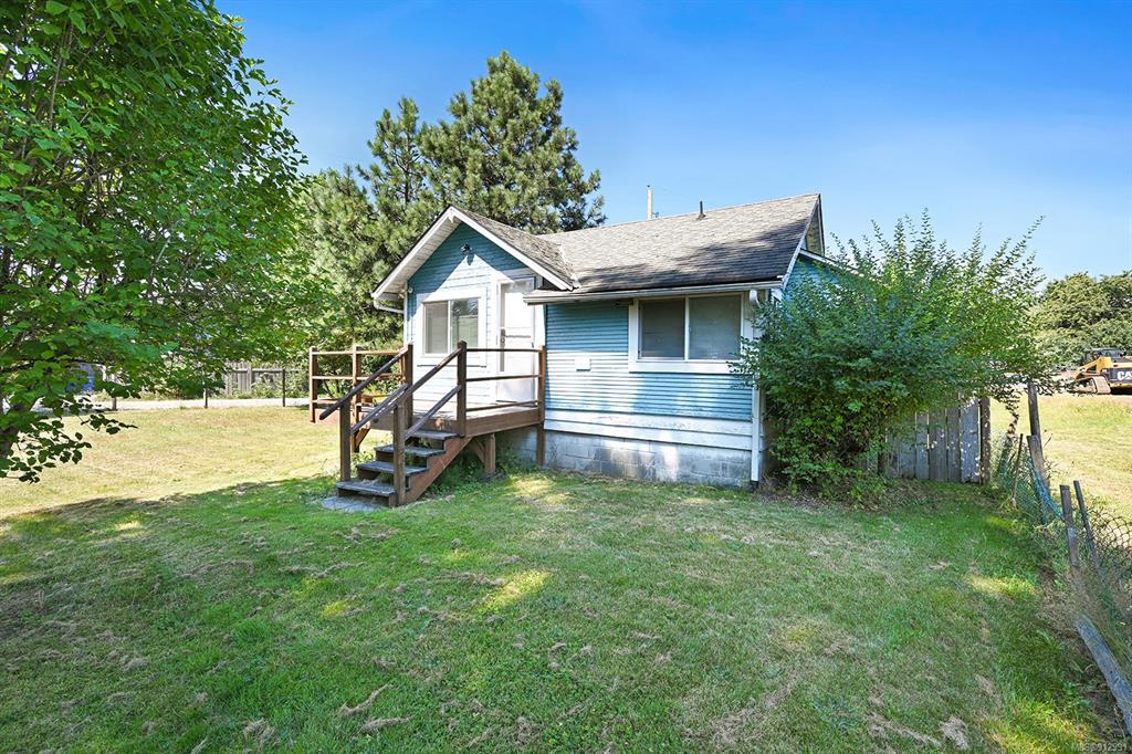 4704 Cumberland Road, Cumberland, BC, V0R 1S0