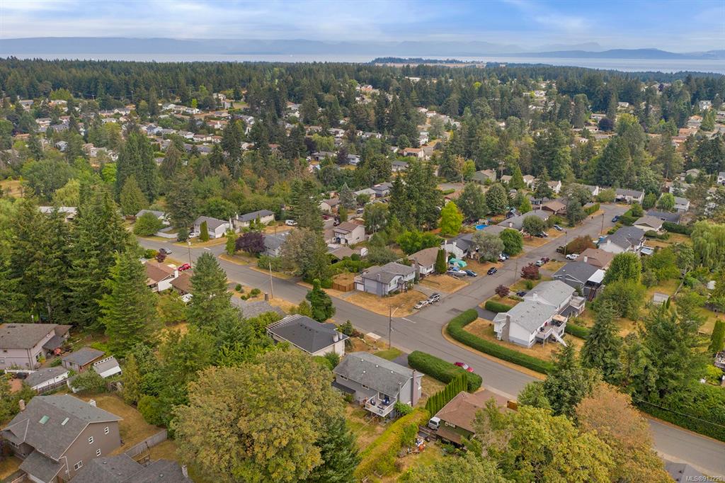525 Nootka Street, Comox, BC, V9M 2L8 - 37